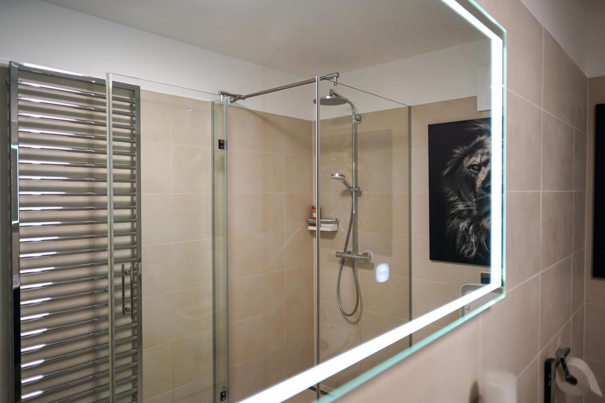 וינה Modern Stylish Design Apartment With Free Parking Emily מראה חיצוני תמונה