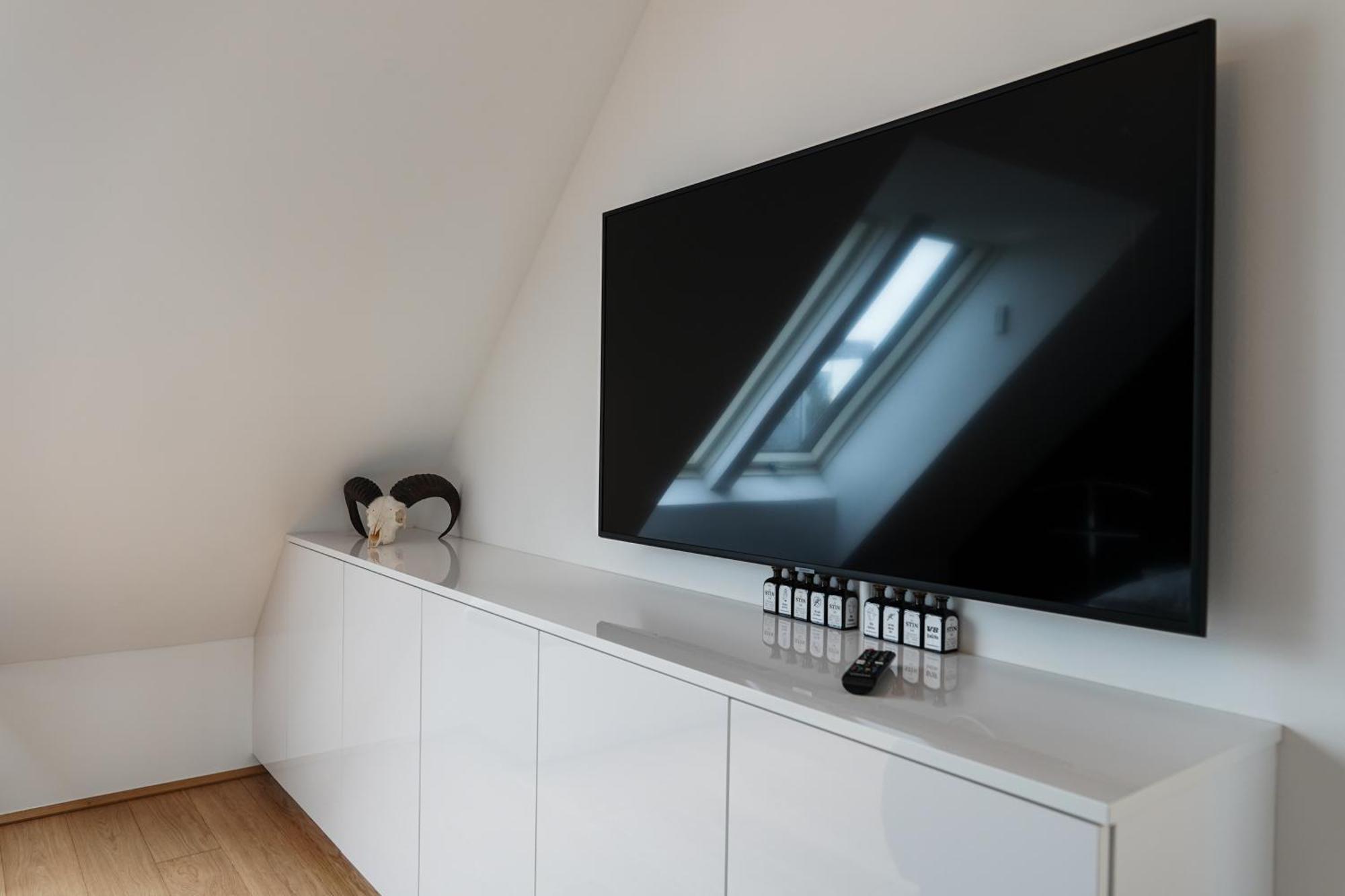 וינה Modern Stylish Design Apartment With Free Parking Emily מראה חיצוני תמונה