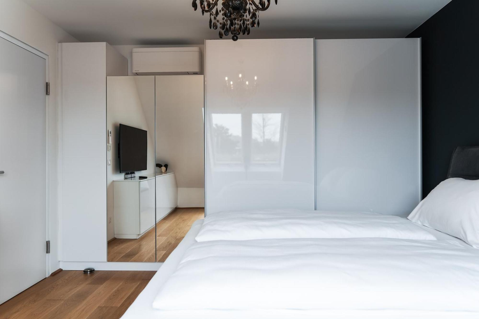 וינה Modern Stylish Design Apartment With Free Parking Emily מראה חיצוני תמונה