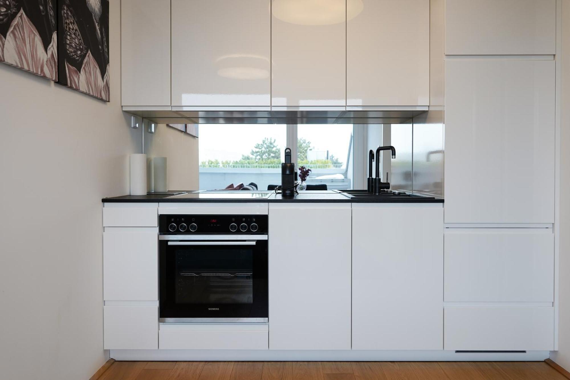 וינה Modern Stylish Design Apartment With Free Parking Emily מראה חיצוני תמונה